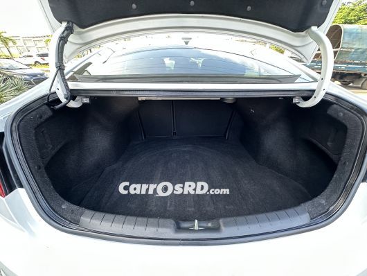 Hyundai Elantra Carros en venta