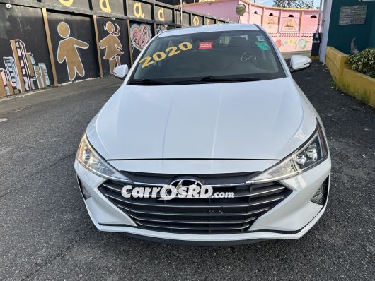 Hyundai Elantra Carros en venta