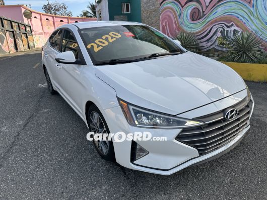 Hyundai Elantra Carros en venta