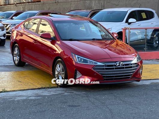 Hyundai Elantra Carros en venta