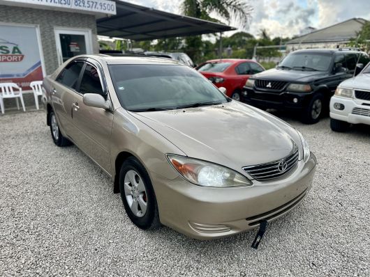 Toyota Camry LE en venta
