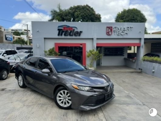 Toyota Camry LE en venta