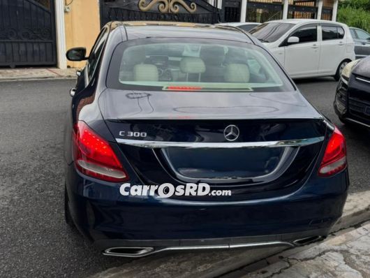 Mercedes-Benz Clase C Carros en venta