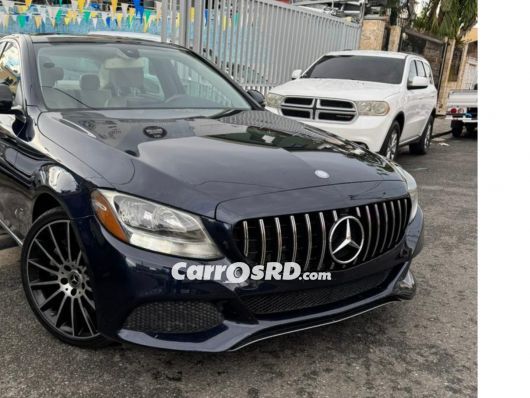 Mercedes-Benz Clase C Carros en venta