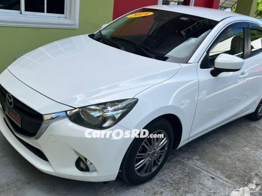 Mazda Demio Hatchback en venta