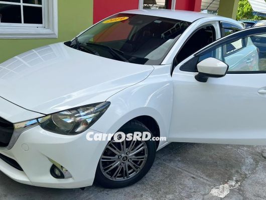Mazda Demio Hatchback en venta