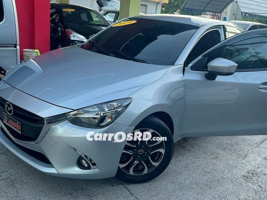 Mazda Demio Hatchback en venta