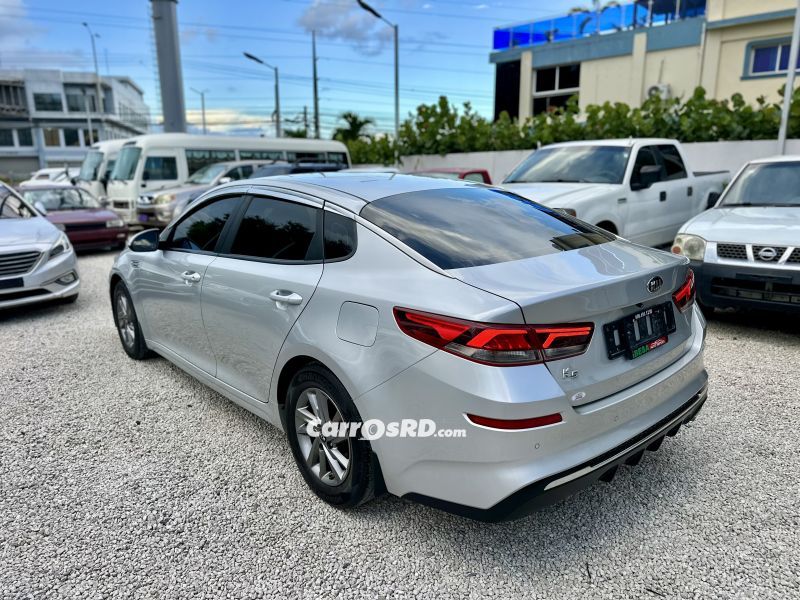 Kia