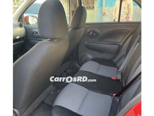 Nissan March Hatchback en venta