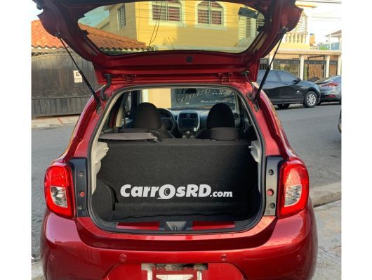 Nissan March Hatchback en venta
