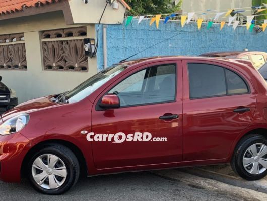 Nissan March Hatchback en venta