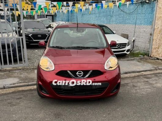 Nissan March Hatchback en venta