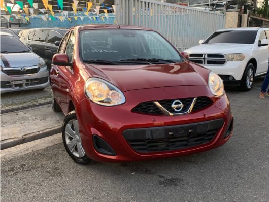 Nissan March Básico en venta