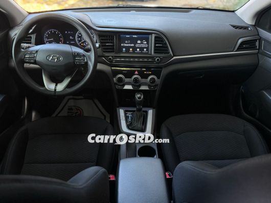 Hyundai Elantra Carros en venta