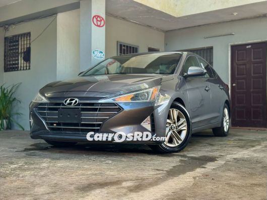 Hyundai Elantra Carros en venta