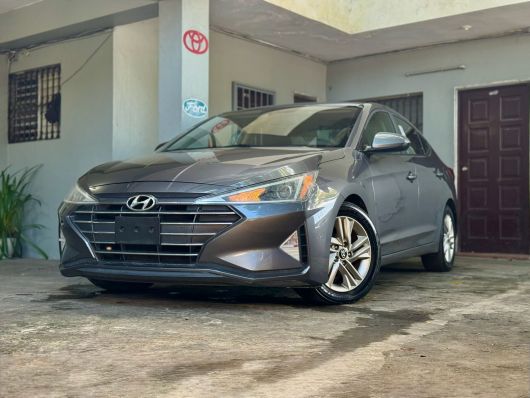 Hyundai Elantra SEL en venta