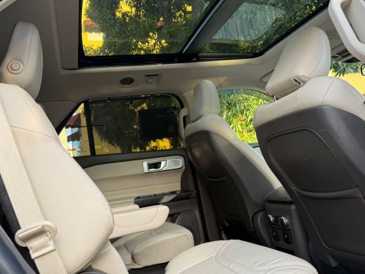 Ford Explorer Platinum