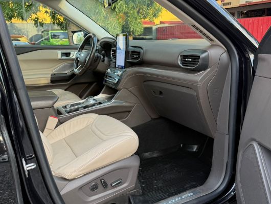 Ford Explorer Platinum