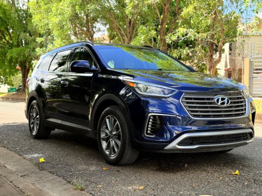 Hyundai Grand Santa Fe Basico en venta