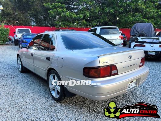 Toyota Camry Carros en venta