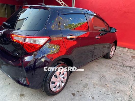 Toyota Vitz Carros en venta