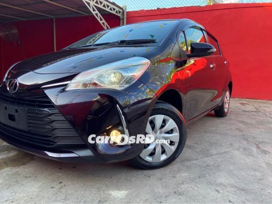 Toyota Vitz Carros en venta