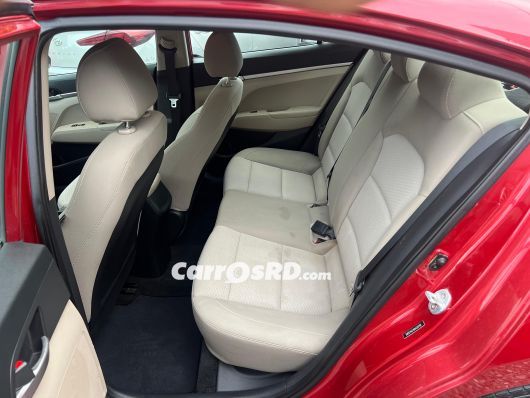 Hyundai Elantra Carros en venta