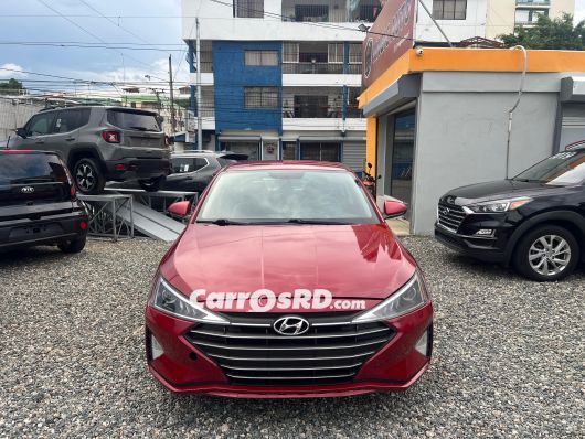 Hyundai Elantra Carros en venta