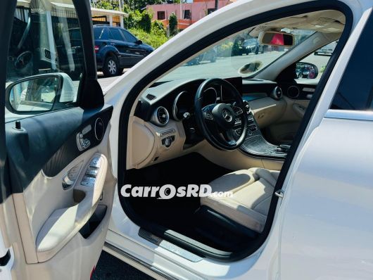 Mercedes-Benz Clase C Carros en venta