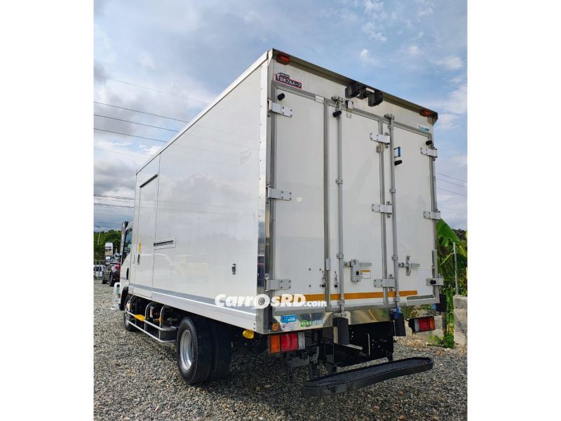 Isuzu