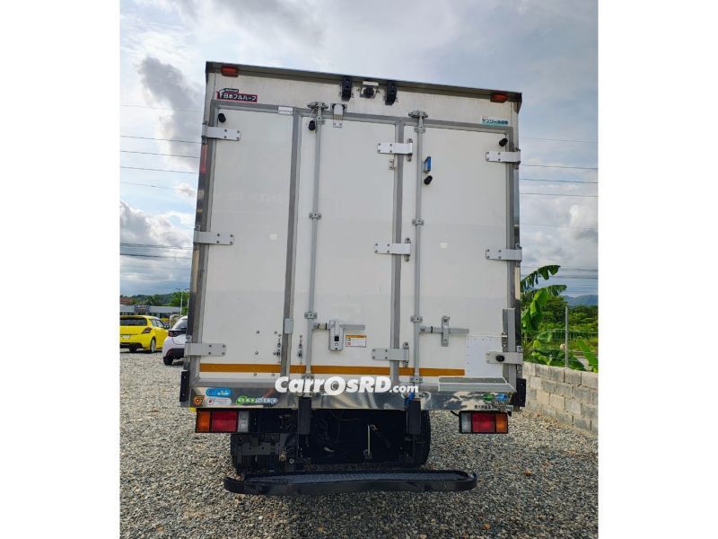 Isuzu