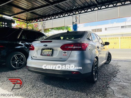 Ford Focus Carros en venta
