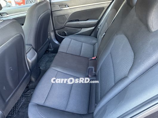 Hyundai Elantra Carros en venta