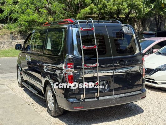 Hyundai Grand Starex Minivan en venta