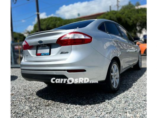 Ford Fiesta Carros en venta