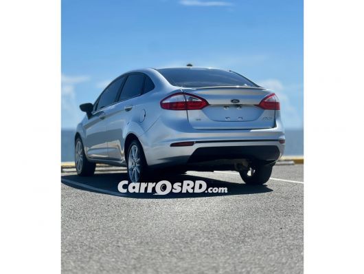 Ford Fiesta Carros en venta