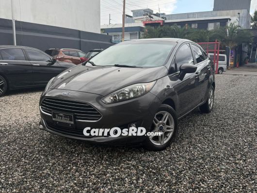 Ford Fiesta Carros en venta