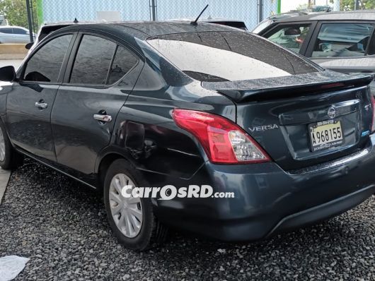 Nissan Versa Carros en venta