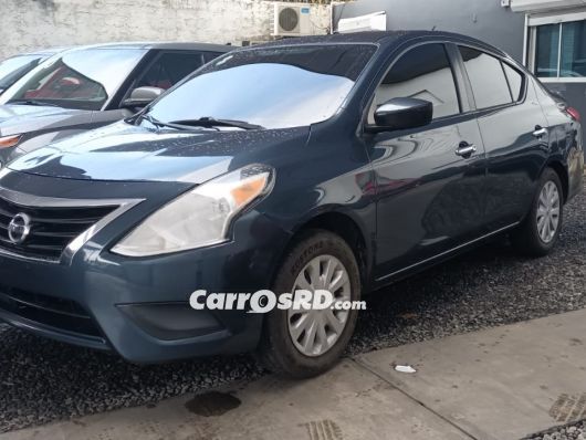 Nissan Versa Carros en venta
