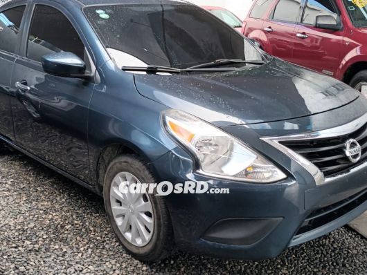 Nissan Versa Carros en venta