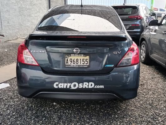 Nissan Versa Carros en venta