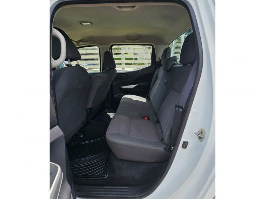 Nissan Frontier NP300