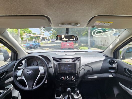 Nissan Frontier NP300