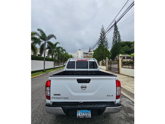 Nissan Frontier NP300