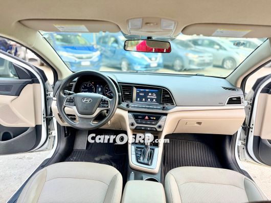 Hyundai Elantra Carros en venta