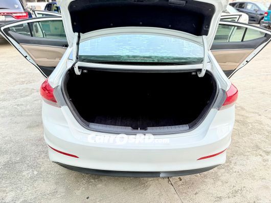 Hyundai Elantra Carros en venta