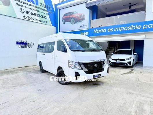 Nissan URVAN Autobus en venta