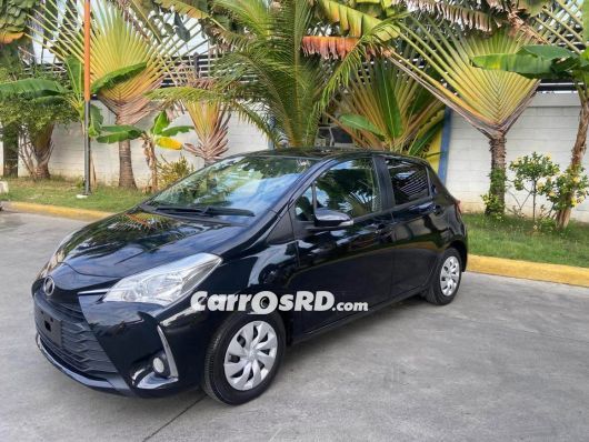 Toyota Vitz Carros en venta