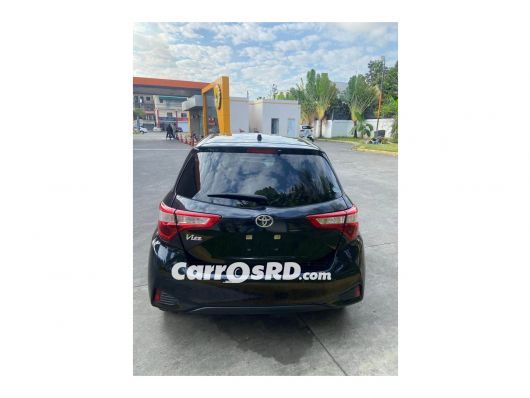Toyota Vitz Carros en venta