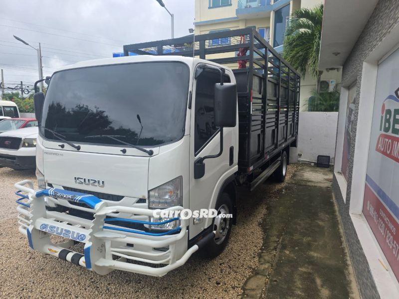 Isuzu